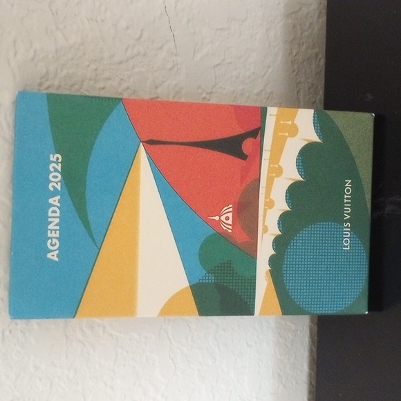 Louis Vuitton Lock & Key, Stickers and Box - Picture 6 of 6